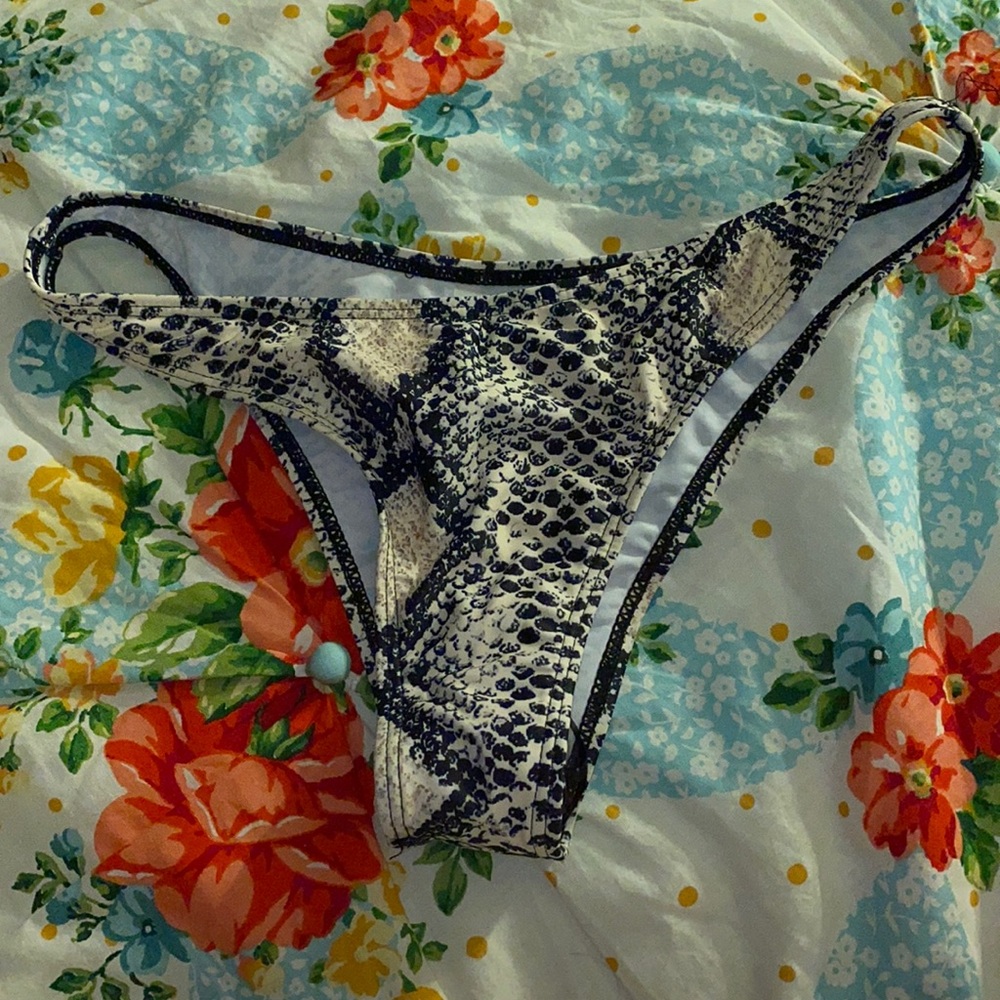 SHEIN bikini bottoms
